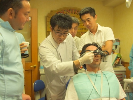 IPSG副会長の岩田光司先生によるKaVo社ディグマ２による顎機能検査
